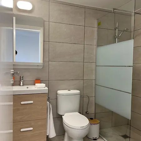 Victoria3 1-bedroom In A Privileged Location Πάφος